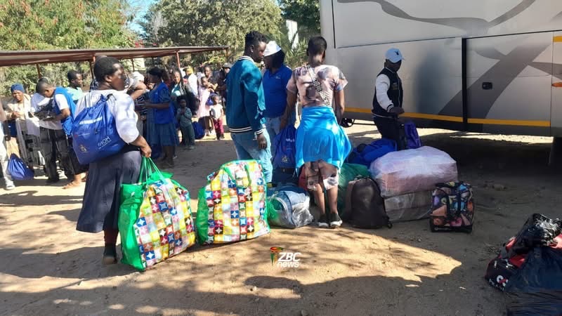 Zimbabwe Deploys Teams to Register Returnees in South Africa